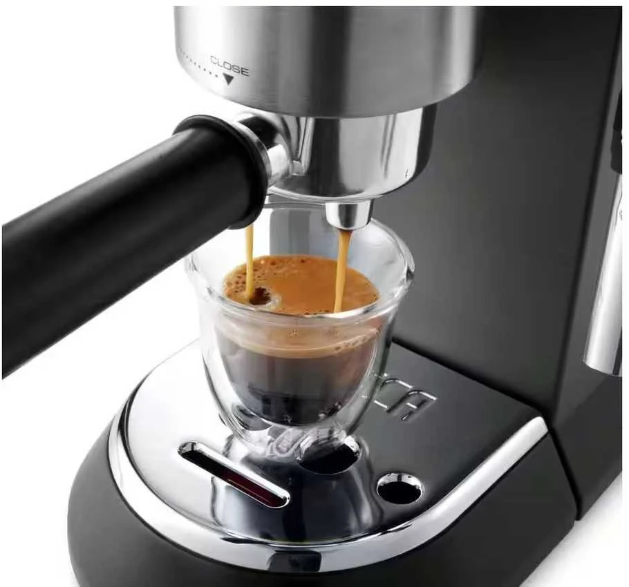 Kavos aparatas DeLonghi Dedica Style EC685.BK, Juodas