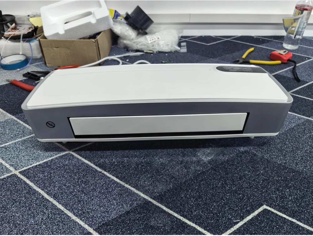 Sieninis elektrinis šildytuvas su PTC keraminiu kaitinimu ir Wi‑Fi, baltas, 50 × 14,5 × 19 cm