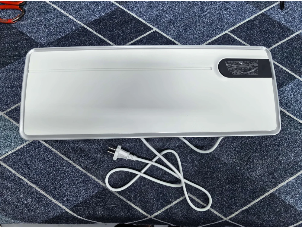 Sieninis elektrinis šildytuvas su PTC keraminiu kaitinimu ir Wi‑Fi, baltas, 50 × 14,5 × 19 cm