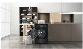 Hotpoint ARISTON Hotpoint | Skalbimo mašina With Dryer | NDD 11725 BDA EE | Energy efficiency class E | Front loading | 7kg | Skalbimo talpa 11 kg | Yes | LCD | Gylis 61 cm | Steam function | Juodas