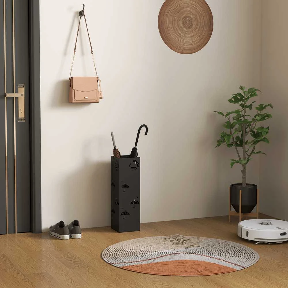 HOMCOM skėčių stovas su 4 kabliukais, nuimamu padėklu vandeniui, dekoratyvinis stovas skėčiams, saulės skėčiams ir lazdoms, plieno, 15,5 x 15,5 x 49 cm, juodas
