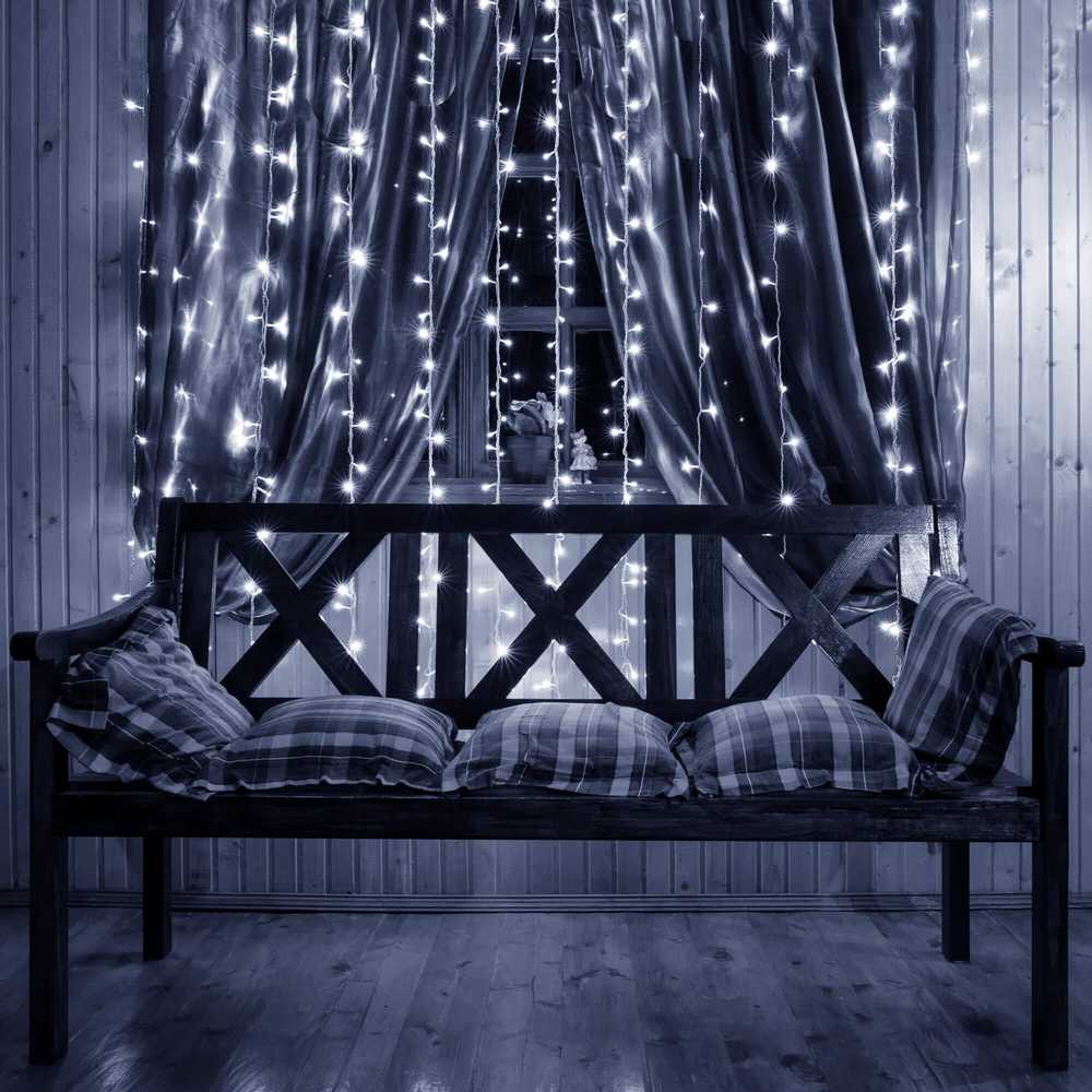 Užuolaida Springos 300 LED žiburių 3x3 m