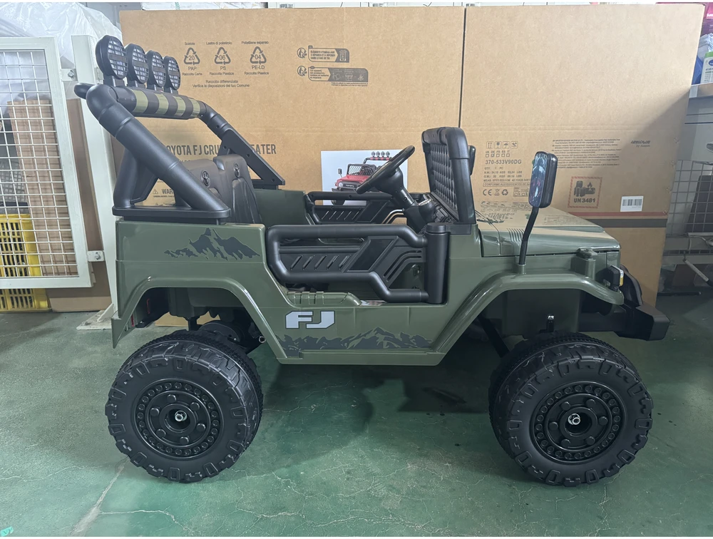 Vaikiškas elektromobilis „Toyota FJ“ su nuotoliniu valdymu, tamsiai žalias ir juodas, 122 × 86 × 88 cm