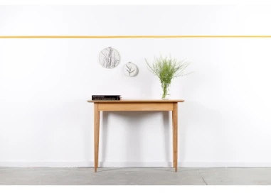 ĄŽUOLINĖ KONSOLĖ 105X38 : Apdaila - Aliejuota bespalviu linų sėmenų aliejumi