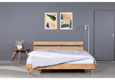 DANISH 200 Ąžuolinė Lova : Apdaila - Aliejuota bespalviu linų sėmenų aliejumi, Čiužinio dydis - 200x200cm, Kojos - Ąžuolinės, alyvuotos lovoms