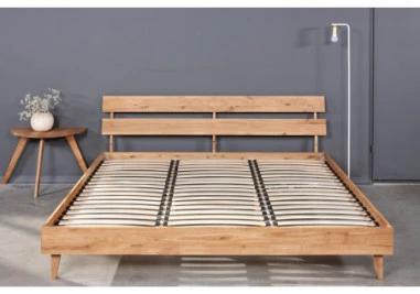 DANISH 200 Ąžuolinė Lova : Apdaila - Aliejuota bespalviu linų sėmenų aliejumi, Čiužinio dydis - 200x200cm, Kojos - Ąžuolinės, alyvuotos lovoms