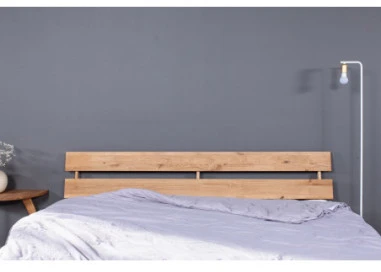 DANISH 200 Ąžuolinė Lova : Apdaila - Aliejuota bespalviu linų sėmenų aliejumi, Čiužinio dydis - 200x200cm, Kojos - Ąžuolinės, alyvuotos lovoms