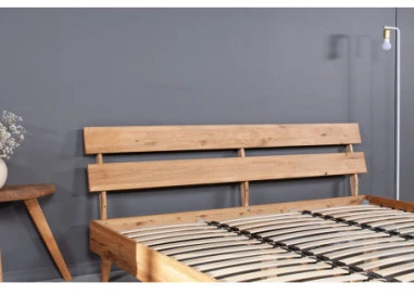 DANISH 200 Ąžuolinė Lova : Apdaila - Aliejuota bespalviu linų sėmenų aliejumi, Čiužinio dydis - 200x200cm, Kojos - Ąžuolinės, alyvuotos lovoms
