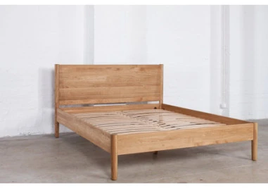 HYGGE WOODEN 180 ĄŽUOLINĖ LOVA : Apdaila - Aliejuota bespalviu aliejumi su kietaisiais vaškais, Čiužinio dydis - 180x200cm