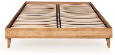OAKY 140 Ąžuolinės Lovos rėmas : Apdaila - Aliejuota bespalviu linų sėmenų aliejumi, Čiužinio dydis - 140x200cm, Kojos - Metalinės, juodos spalvos, lovoms