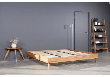 OAKY 200 Ąžuolinės Lovos rėmas : Apdaila - Be apdailos, Čiužinio dydis - 200x200cm, Kojos - Metalinės, juodos spalvos, lovoms