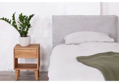 OAKY 39cm Ąžuolinė spintelė prie lovos : Apdaila - Aliejuota bespalviu linų sėmenų aliejumi, Aukštis - 52cm