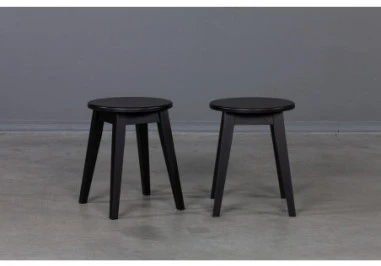 STOOL Juodas ąžuolinė taburetė