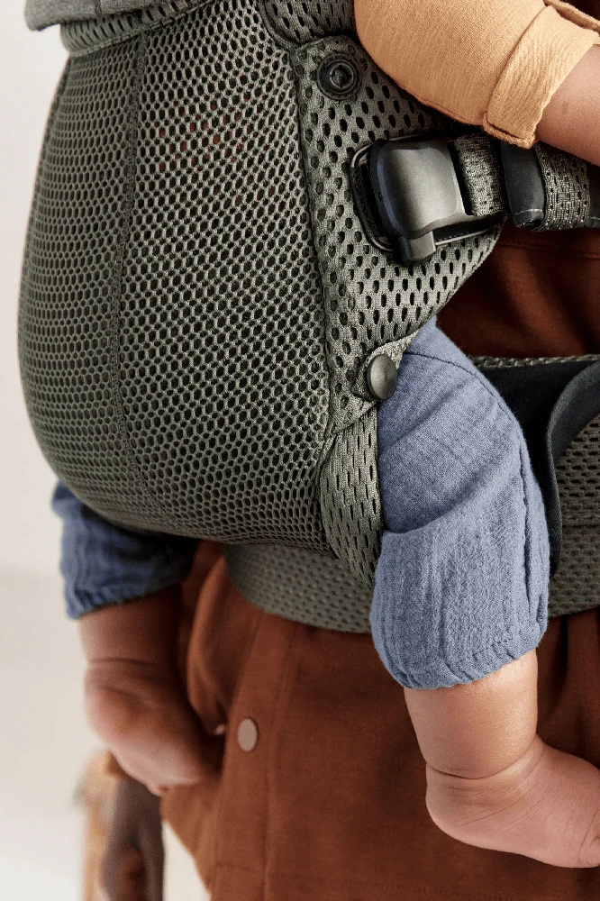 BABYBJORN nešioklė HARMONY 3D Mesh, Dark žalias, 088047
