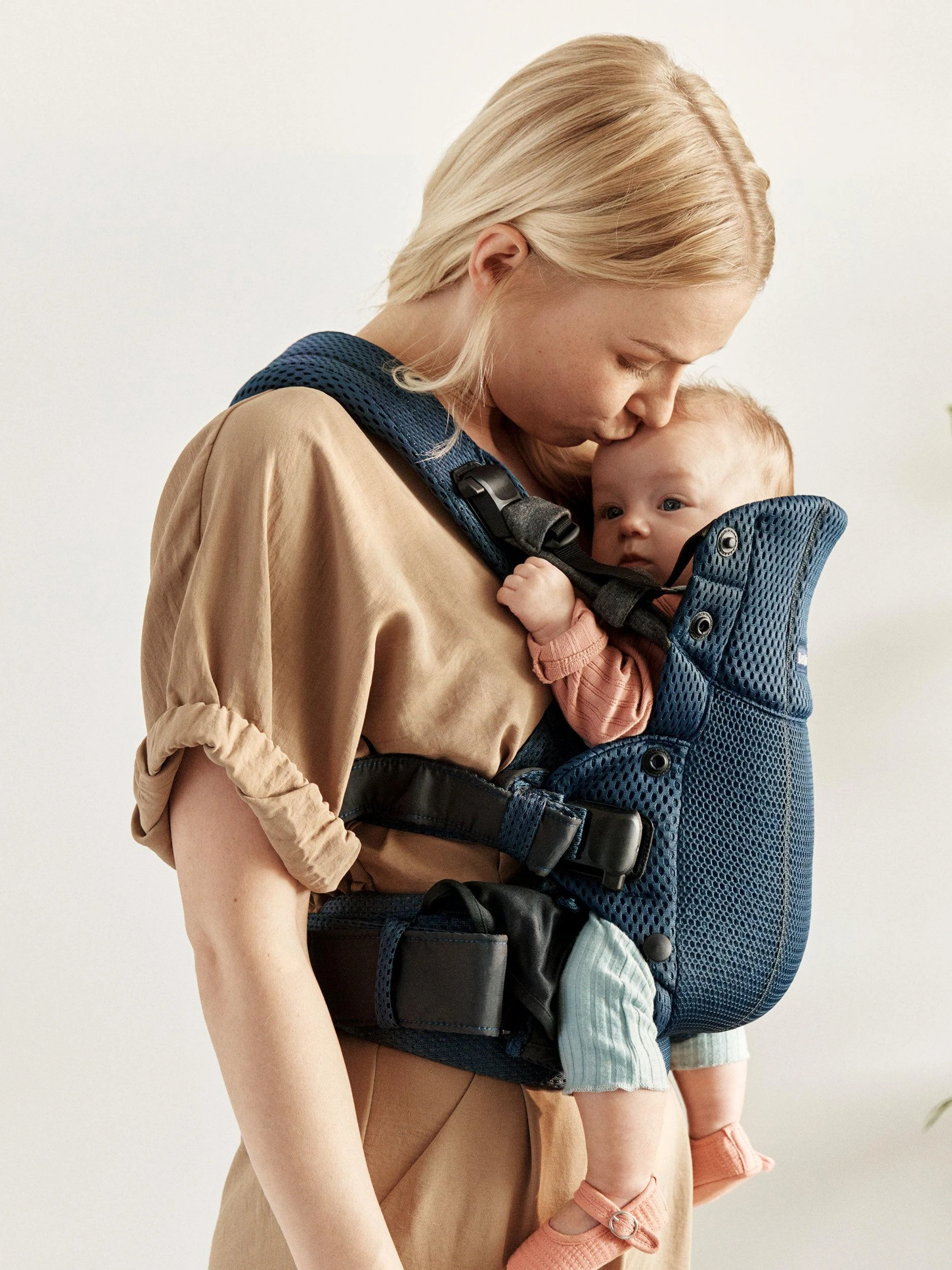 BABYBJORN nešioklė HARMONY 3D Mesh, navy mėlynas, 088008