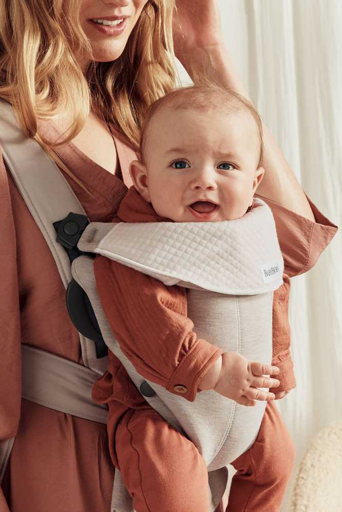 BABYBJORN nešioklė MINI 3D JERSEY, light beige, 021087