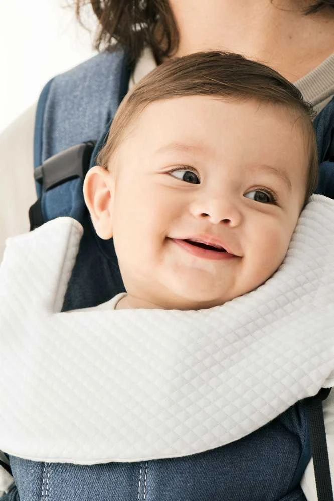 BABYBJORN seilinukas nešioklei, baltas, 030121A