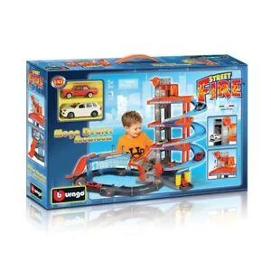 BBURAGO 1:43 trasos rinkinys Mega Dealer Showroom Street Fire, 18-30031