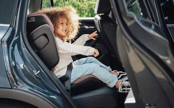 Britax Römer automobilinė kėdutė KIDFIX PRO M, Select, 100-150cm, spalva: juoda