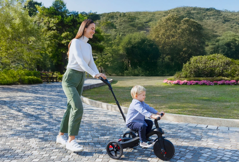 GLOBBER triratukas Explorer Trike 4in1, juodas, 634-120
