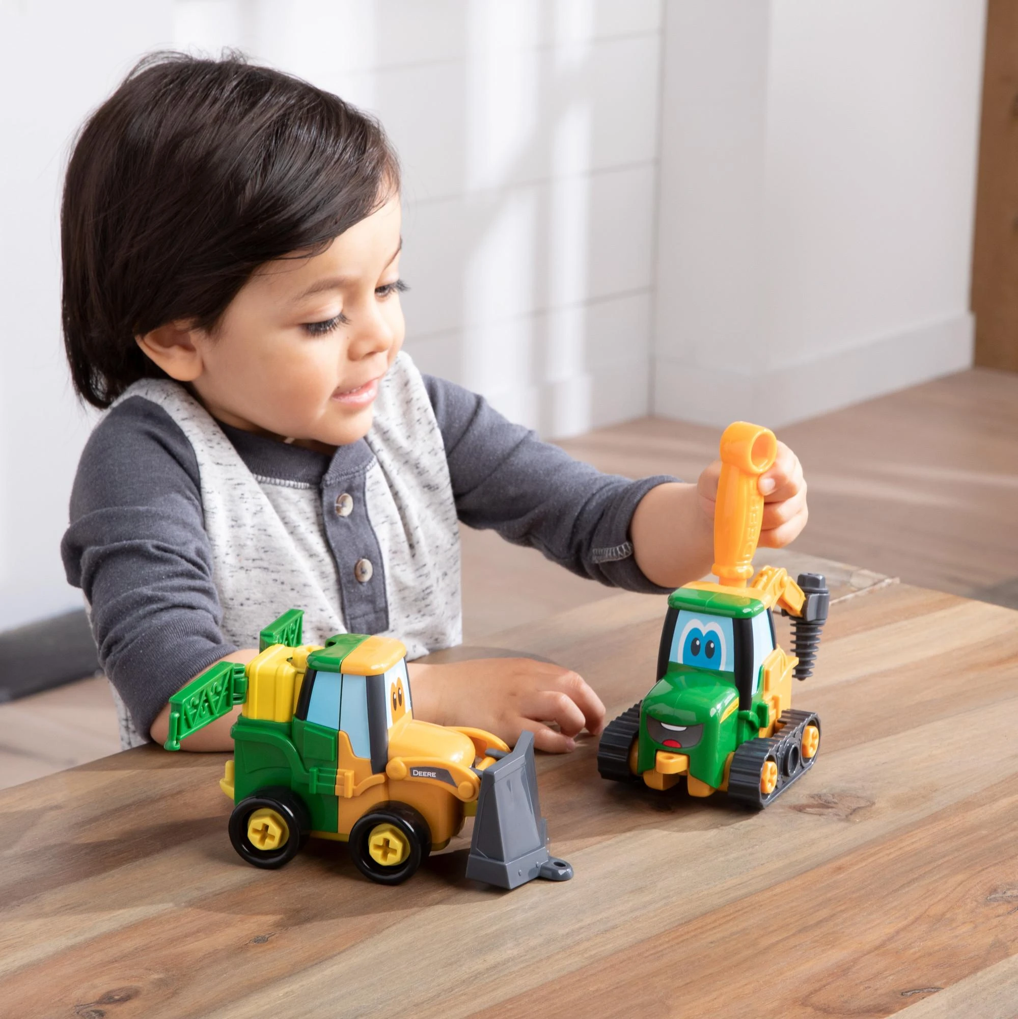 Tomy JOHN DEERE traktorius Build A Buddy Sprayer, 47277