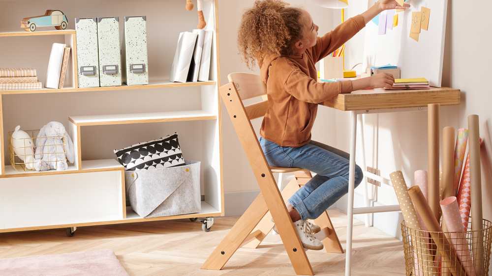 KINDERKRAFT maitinimo kėdutė ENOCK, juodas, KHENOC00BLK0000