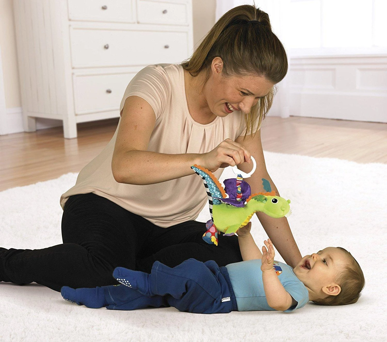 LAMAZE pakabinamas žaislas Drakoniukas, LC27565