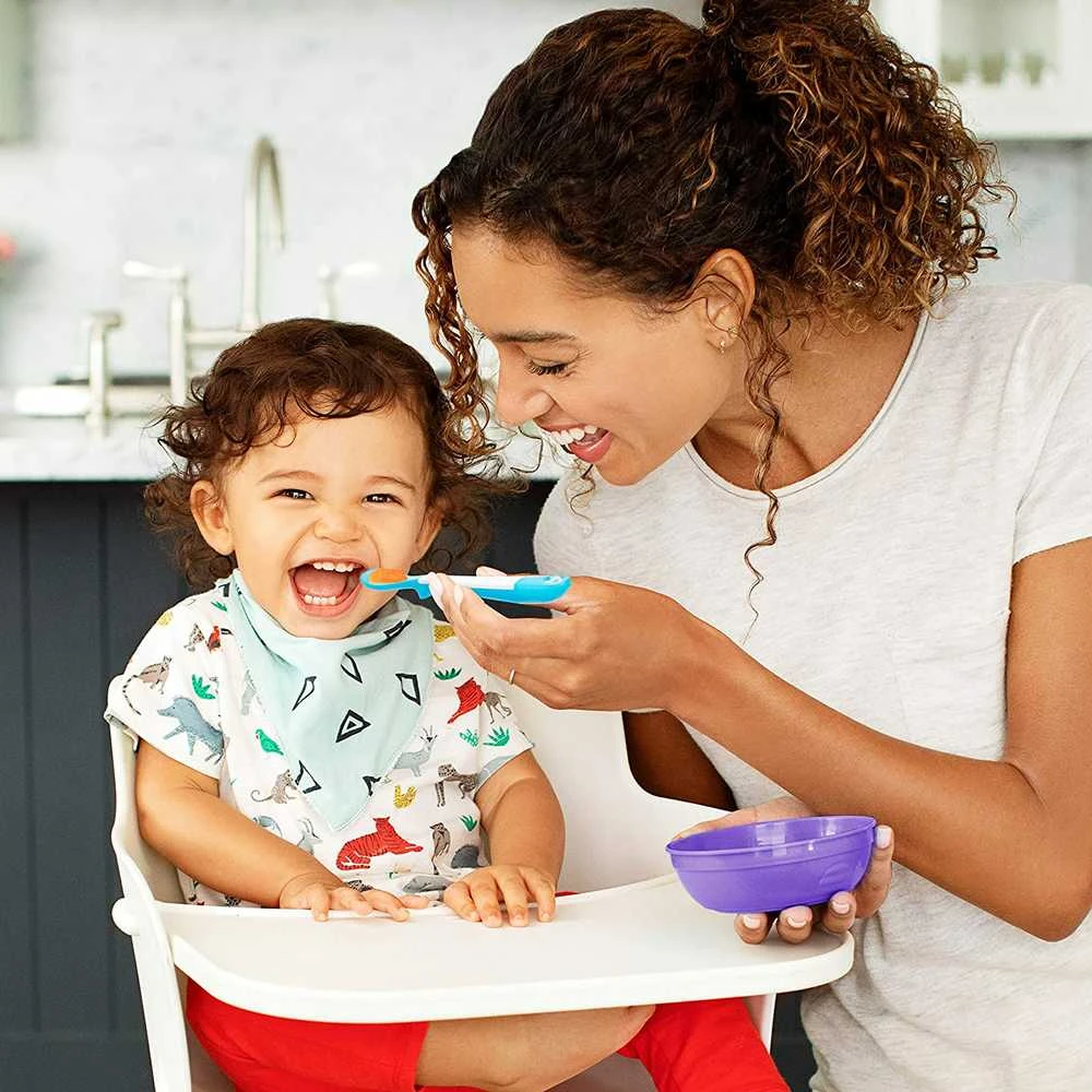 MUNCHKIN dubenėlių su dangteliais rinkinys ir du šaukšteliai LOVE A BOWL