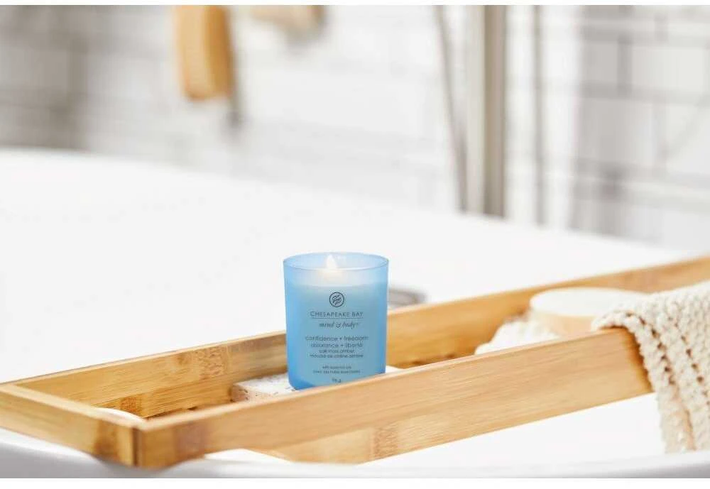 Chesapeake Bay Candle maža žvakė – Confidence & Freedom (Oak Moss Amber)
