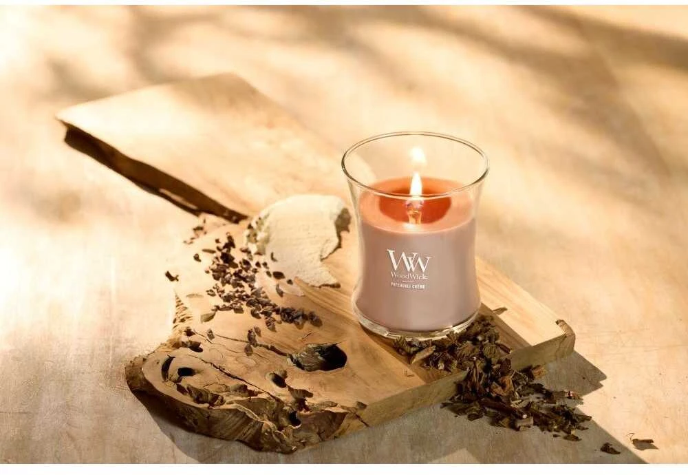 WoodWick Aromatinė žvakė (Patchouli Creme), 275 g
