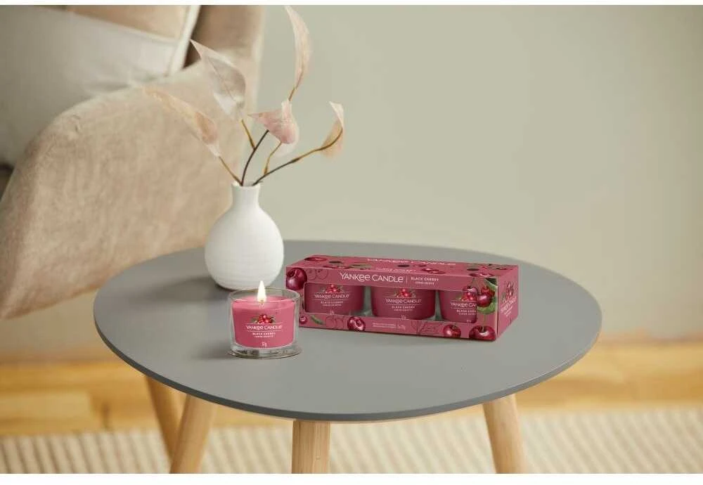 Yankee Candle Aromatinių žvakių rinkinys (Black Cherry), 3 x 37 g