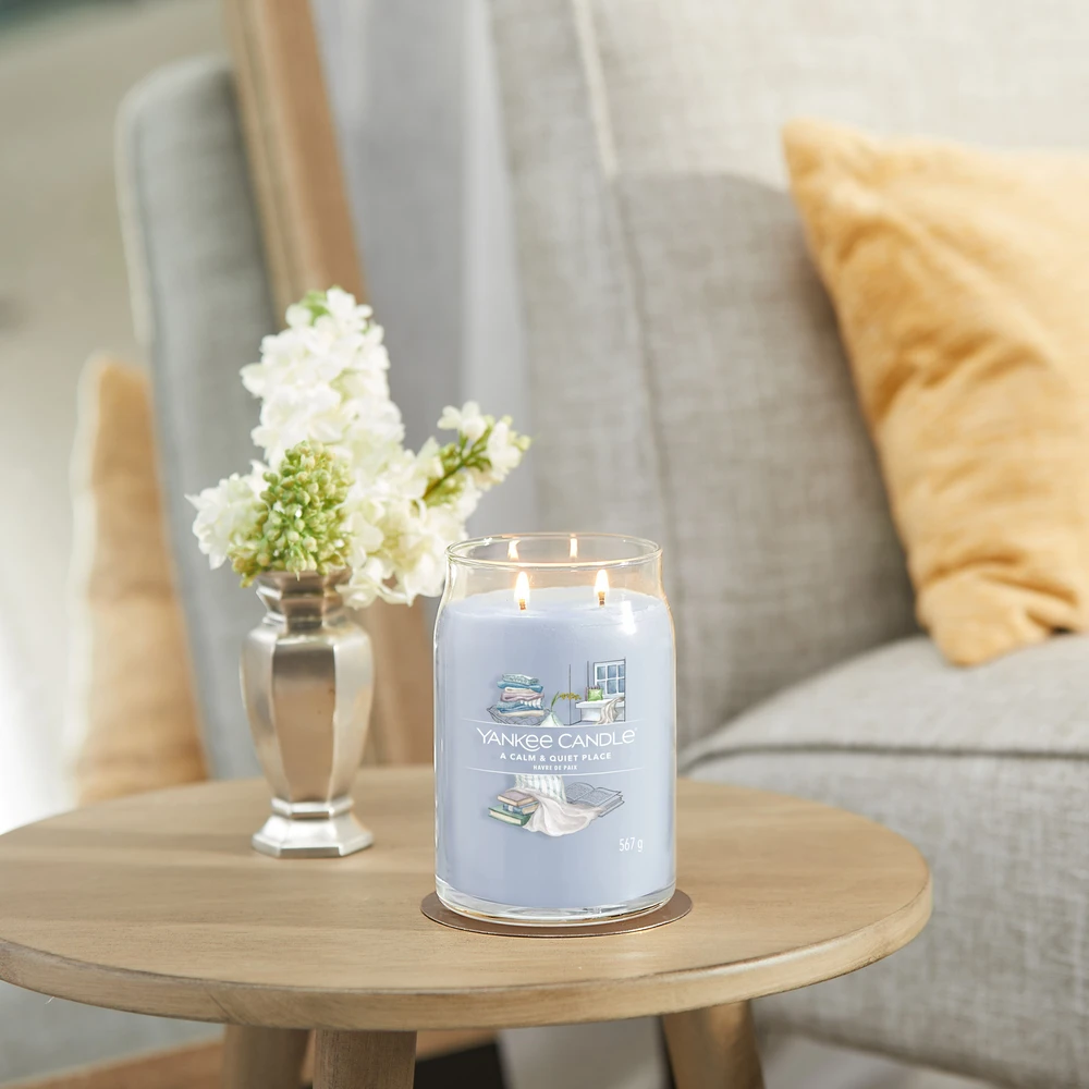 Yankee Candle Aromatinė žvakė Signature large glass A Calm - Quiet Place 567 g