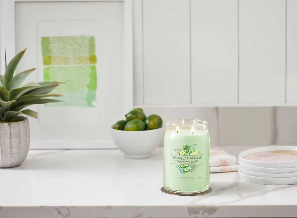 Yankee Candle Aromatinė žvakė "Signature", didelė stiklinė "Cucumber Mint Cooler" 567 g