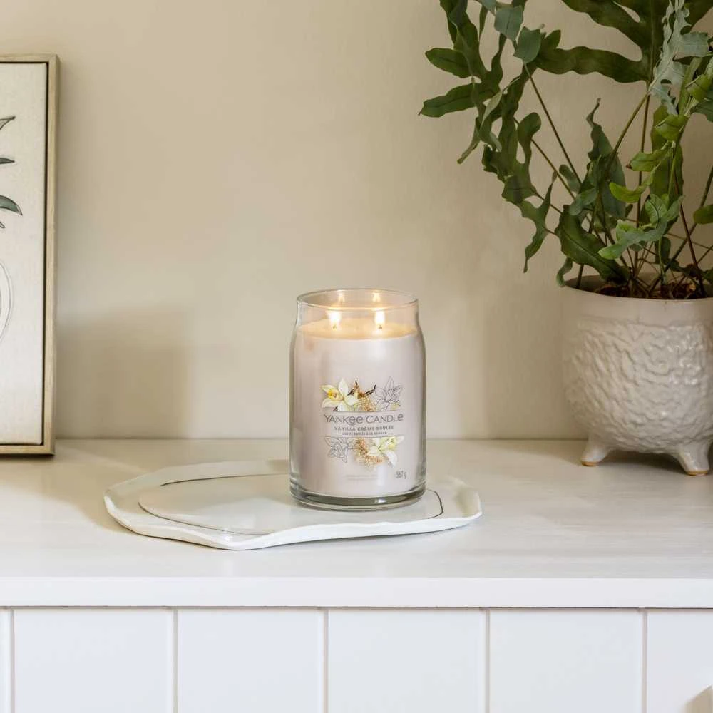 Yankee Candle Aromatinė žvakė "Signature" didelė stiklinė Vanilla Creme Brulée 567 g