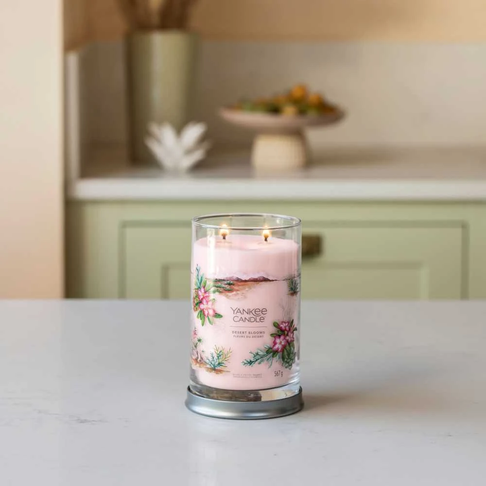 Yankee Candle Aromatinė žvakė Signatūrinis indelis didelis Desert Blooms 567 g