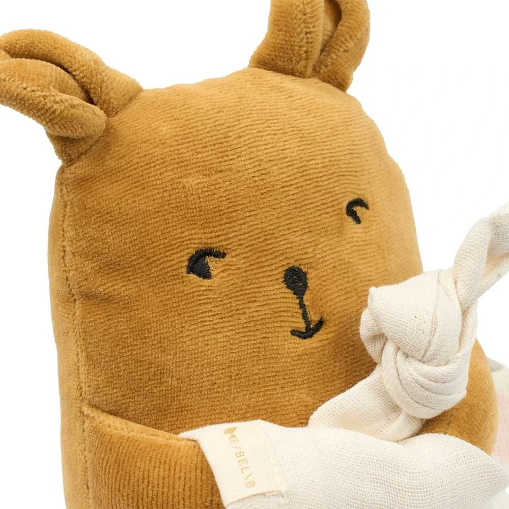 Luxkids Aps Fabbie Music Box Minkštas pliušinis muzikinis žaislas kūdikiams - Meška