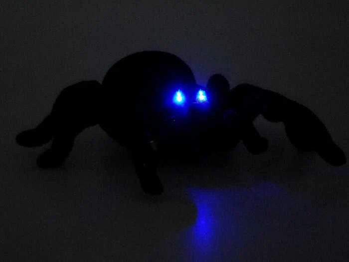 Zdalnie Didelis voras su pultu "Tarantulas"