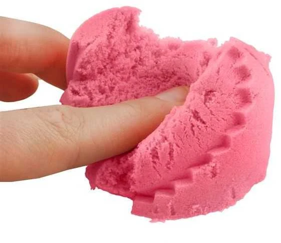 KIK Kinetinis smėlis 1kg maišelyje rožinės spalvos