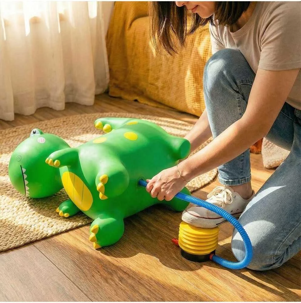 Malplay Pripučiamas guminis šokliukas Dinozauras su pompa, 49 cm