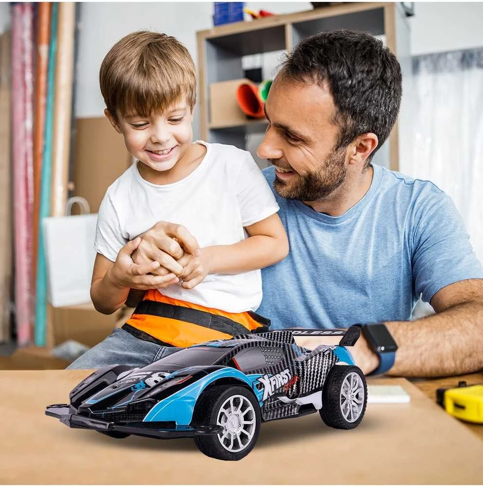 Malplay Nuotoliniu būdu valdomas lenktyninis kaskadininkų automobilis, RC