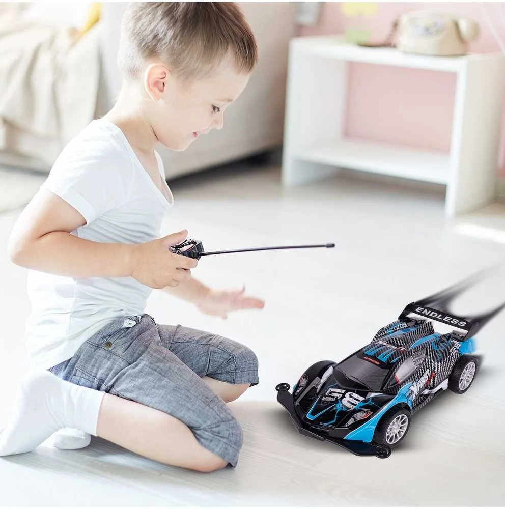 Malplay Nuotoliniu būdu valdomas lenktyninis kaskadininkų automobilis, RC