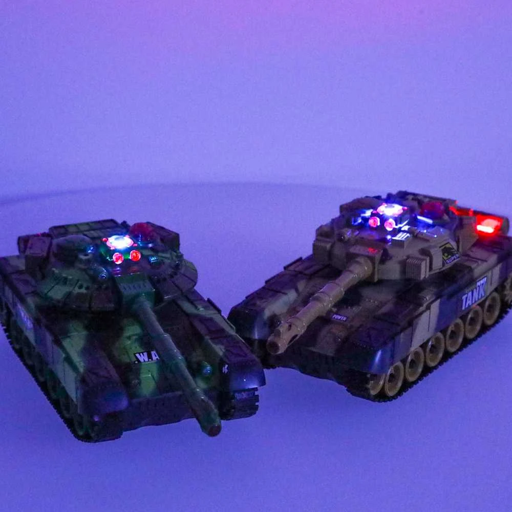 Madej Du nuotoliniu būdu valdomi R/C kovos tankai