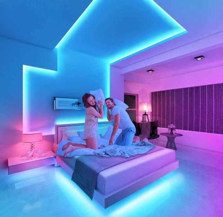 RGB Juosta 5 metrų 300 vnt. LED multichip