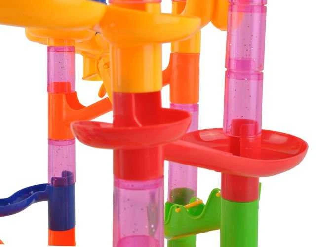 Ramiz Rutuliukų trasa " Marble Run"