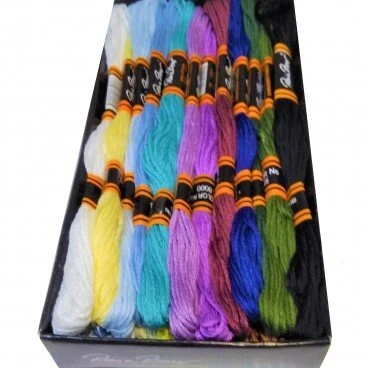 Medvilninių siuvinėjimo siūlų Muline RainBow® 24 ryškių spalvų po 8 m rinkinys