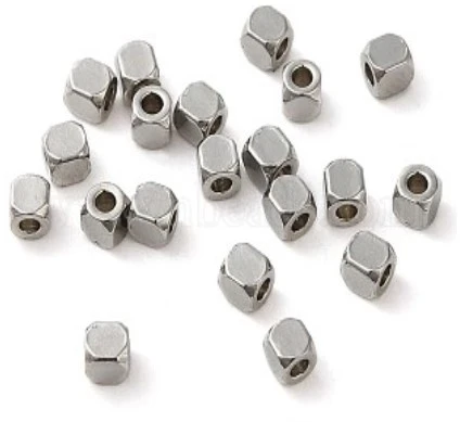 RAINBOW Metaliniai karoliukai 4 mm 20 vnt., spalva sidabro