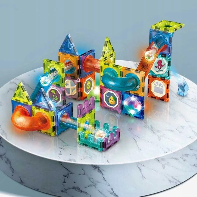 Magnetiniai edukaciniai 3D blokeliai su rutuliukų trasa – 98 dalių