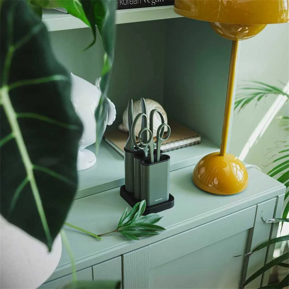 FISKARS augalų priežiūros rinkinys - sekatorius + dėklas