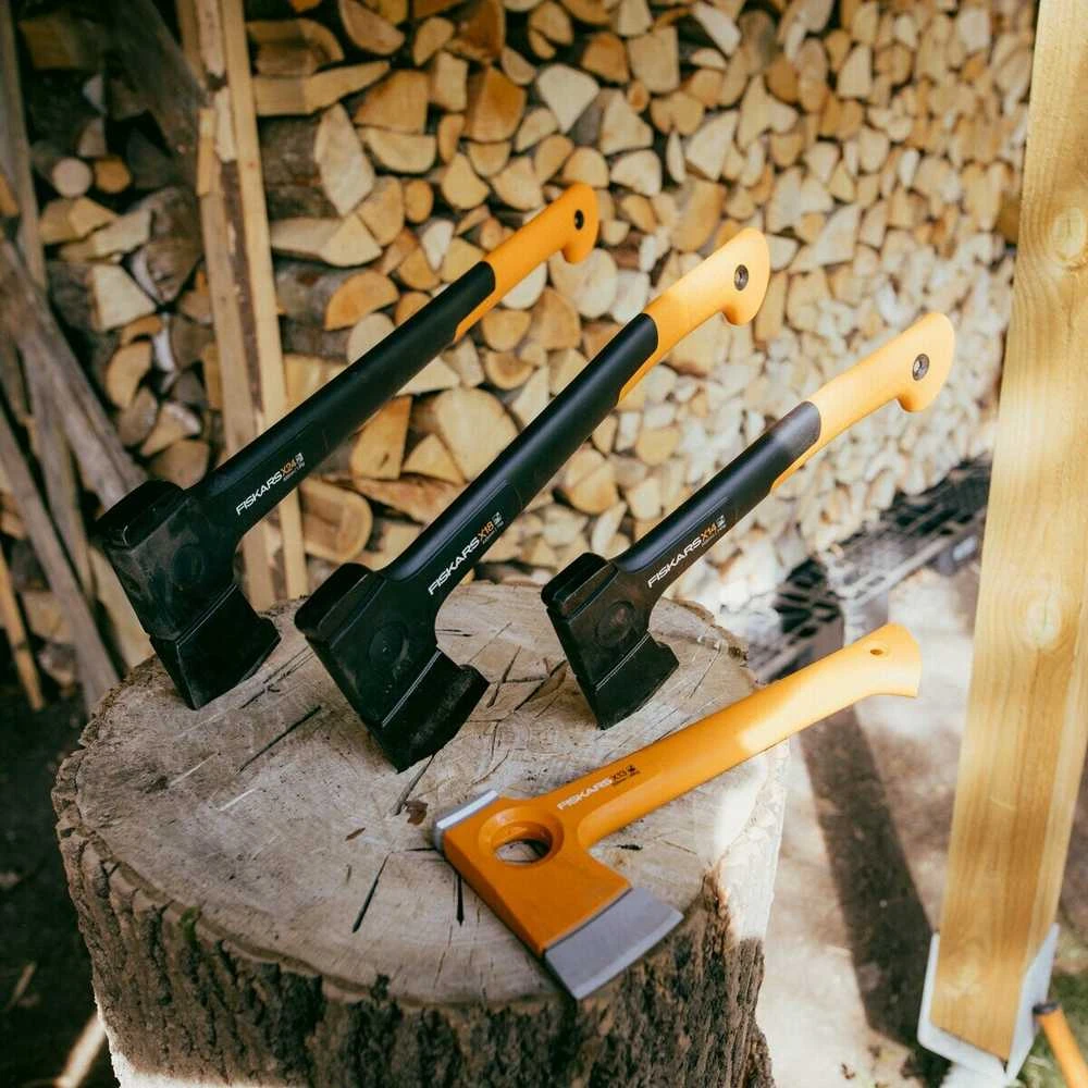 Fiskars X-series X18 universalus kirvis S