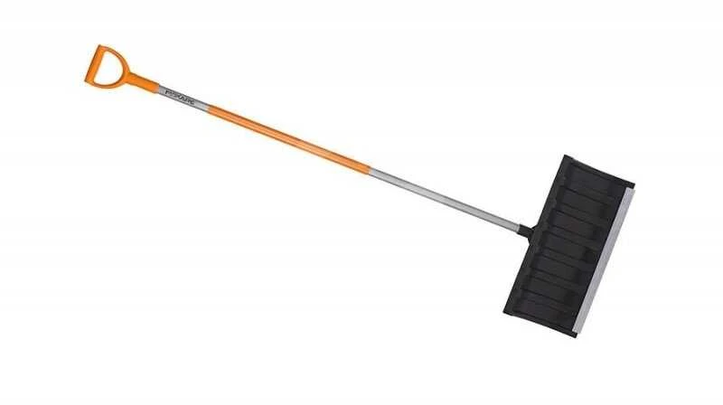 Fiskars X-series™ Sniego kastuvas